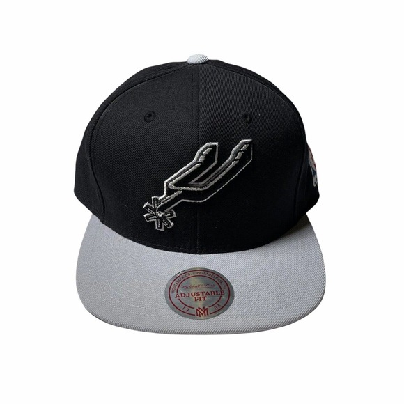 San Antonio Spurs Mitchell & Ness NBA Team Logo SnapBack‎ Hat - Picture 1 of 4